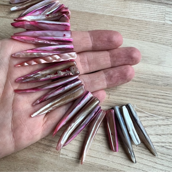Crafting shell spike beads tinted pink tones 10” strand jewelry making - Picture 4 of 5